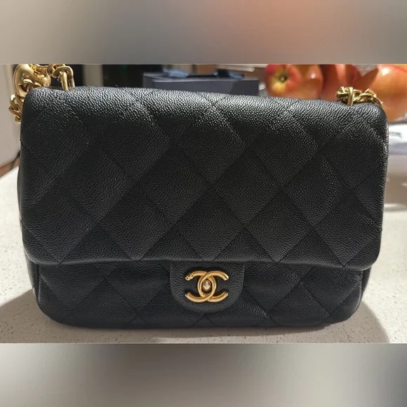 CHANEL Caviar Quilted Medium Sweetheart Rectangular Flap Black - Picture 3 of 9